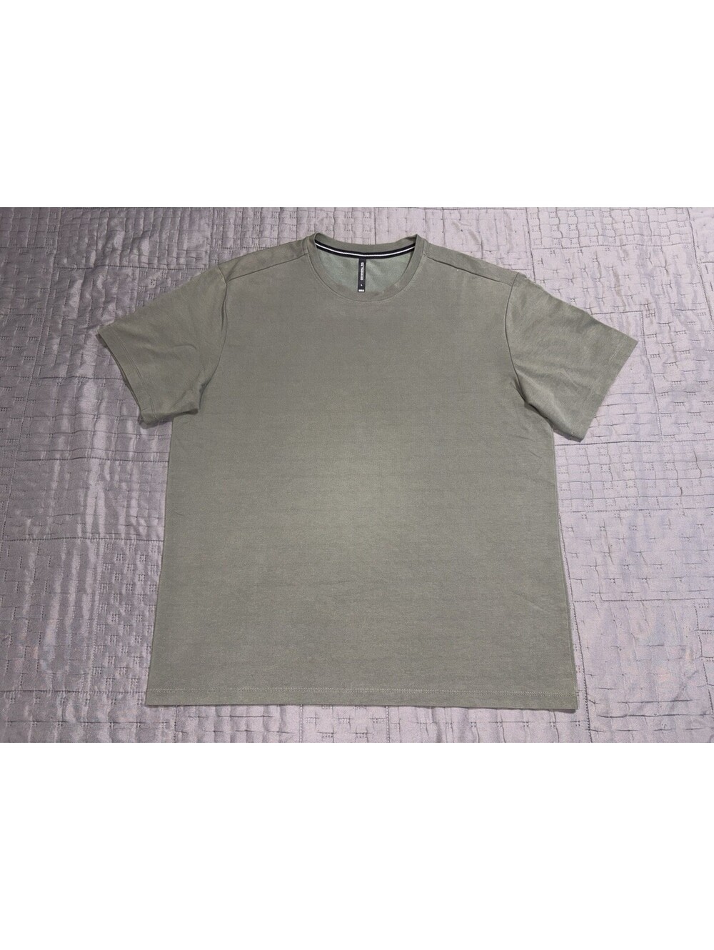 Ten Thousand Men’s L Training Shirt Green 190 GSM Stretch Jersey Athletic Tee